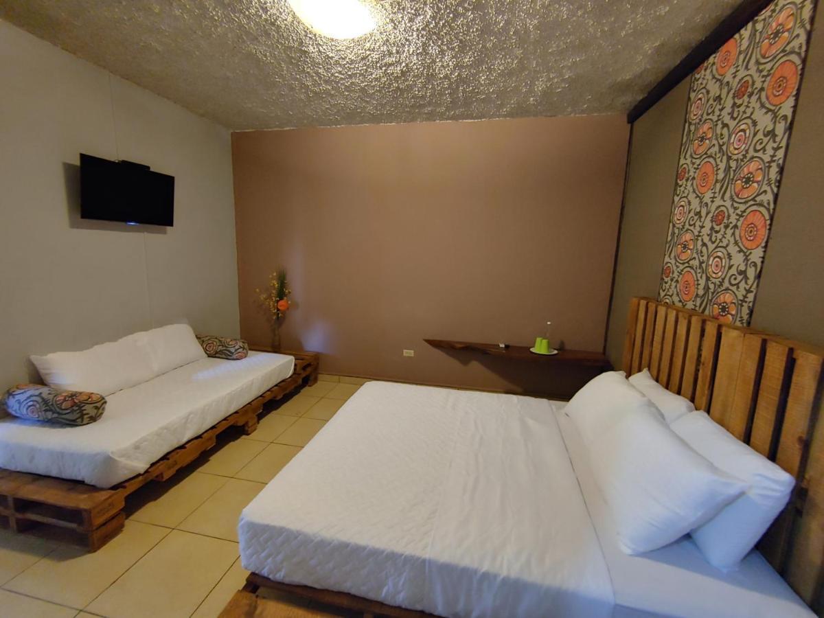 La Zona Hostel San Salvador Exteriör bild