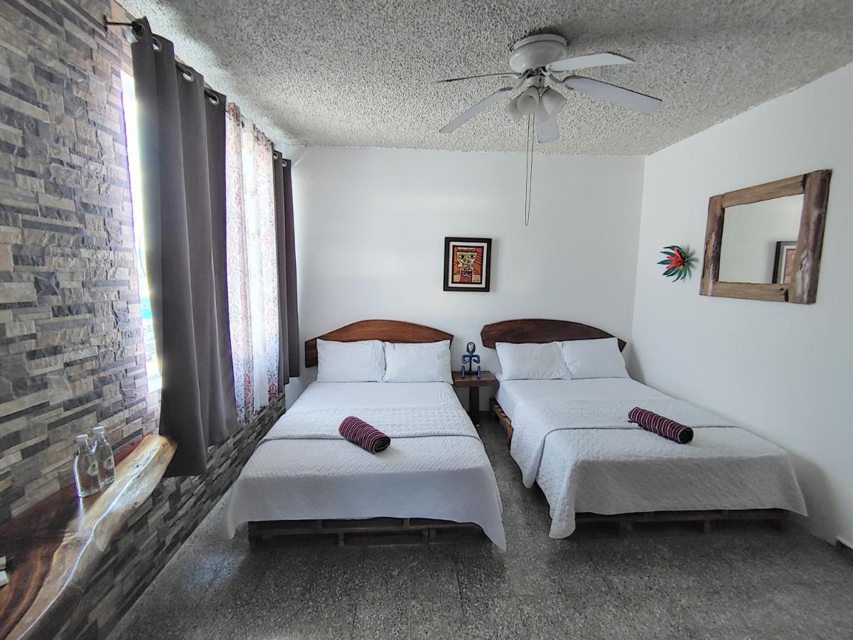La Zona Hostel San Salvador Exteriör bild